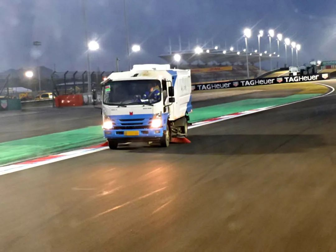 起猛了，居然在上海F1赛场上看到了TA...