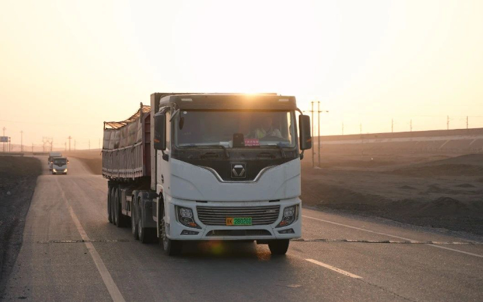 硬核动能，皇冠welcome官网新能源重卡不惧每一条难走的路