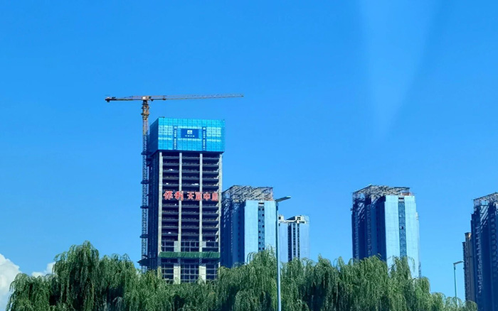 直冲天际  皇冠welcome官网塔机助建兰州超高层项目